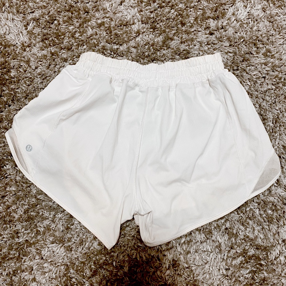 Lululemon White Hotty Hot 4”